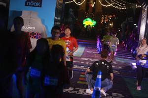 BIB: 926, 3153, 39201
                            <button type="button" onclick="openModal(26275108)" class="btn btn-primary btn-sm float-right btn-popup" data-toggle="modal" data-target=".modal-high-quality">
                        <i class="fas fa-shopping-cart"></i> Add to Cart
                    </button>
                                            <button type="button" onclick="isThisMe(26275108, true)" class="btn btn-success btn-sm float-right btn-popup btn-isme hidden" data-toggle="tooltip" data-placement="bottom" title="นี่คือรูปของคุณใช่ไหม คลิกที่นี่เพื่อเอาเข้าอัลบั้ม">
                        <i class="fas fa-plus"></i> Add to album
                    </button>
                    <button type="button" onclick="isThisMe(26275108, false)" class="btn btn-warning btn-sm float-right btn-popup btn-isnotme hidden">
                        <i class="fas fa-ban"></i> Remove from album
                    </button>